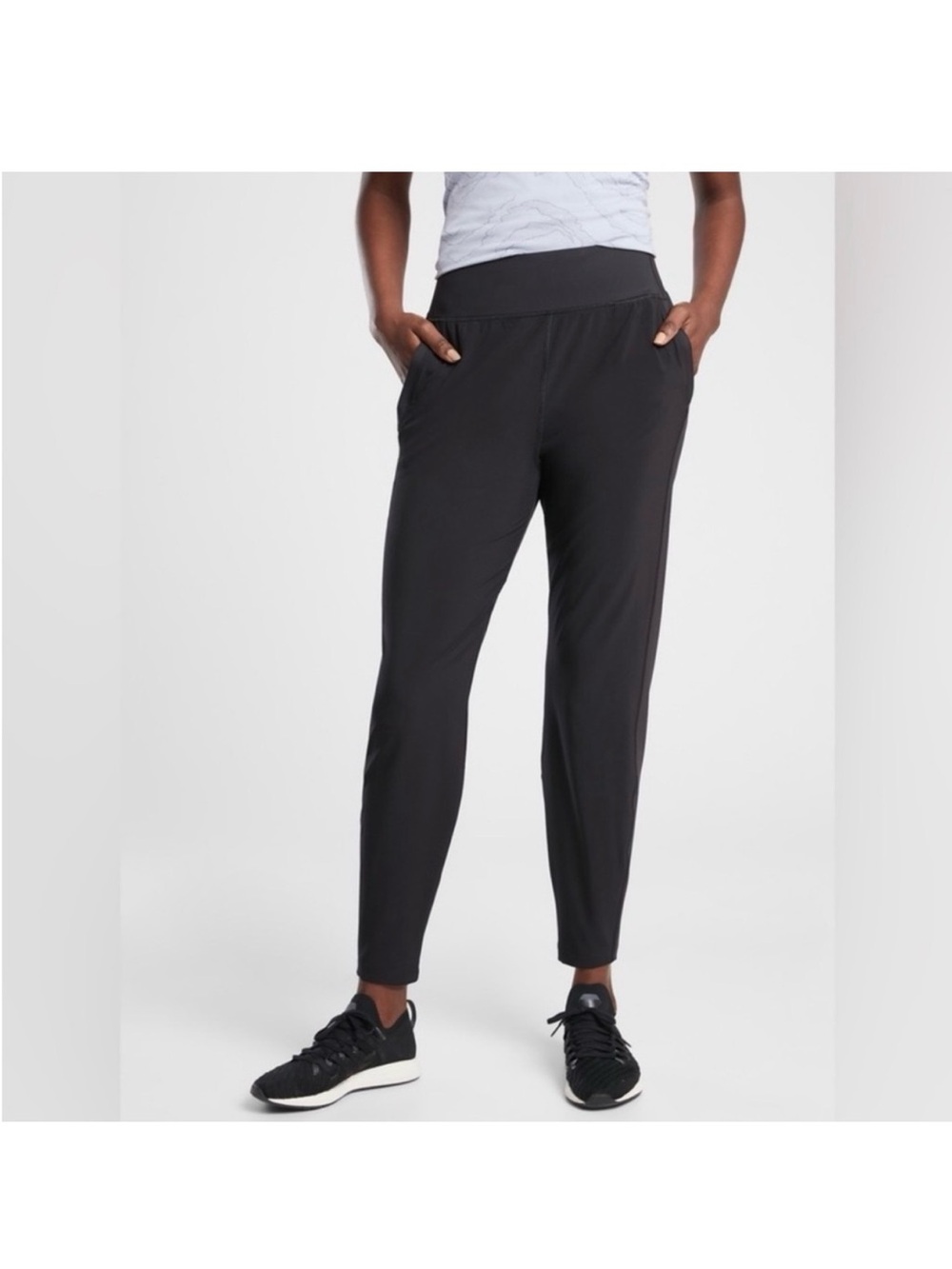 Athleta Run With It Pants black Sz Lg track dance yoga wear travel